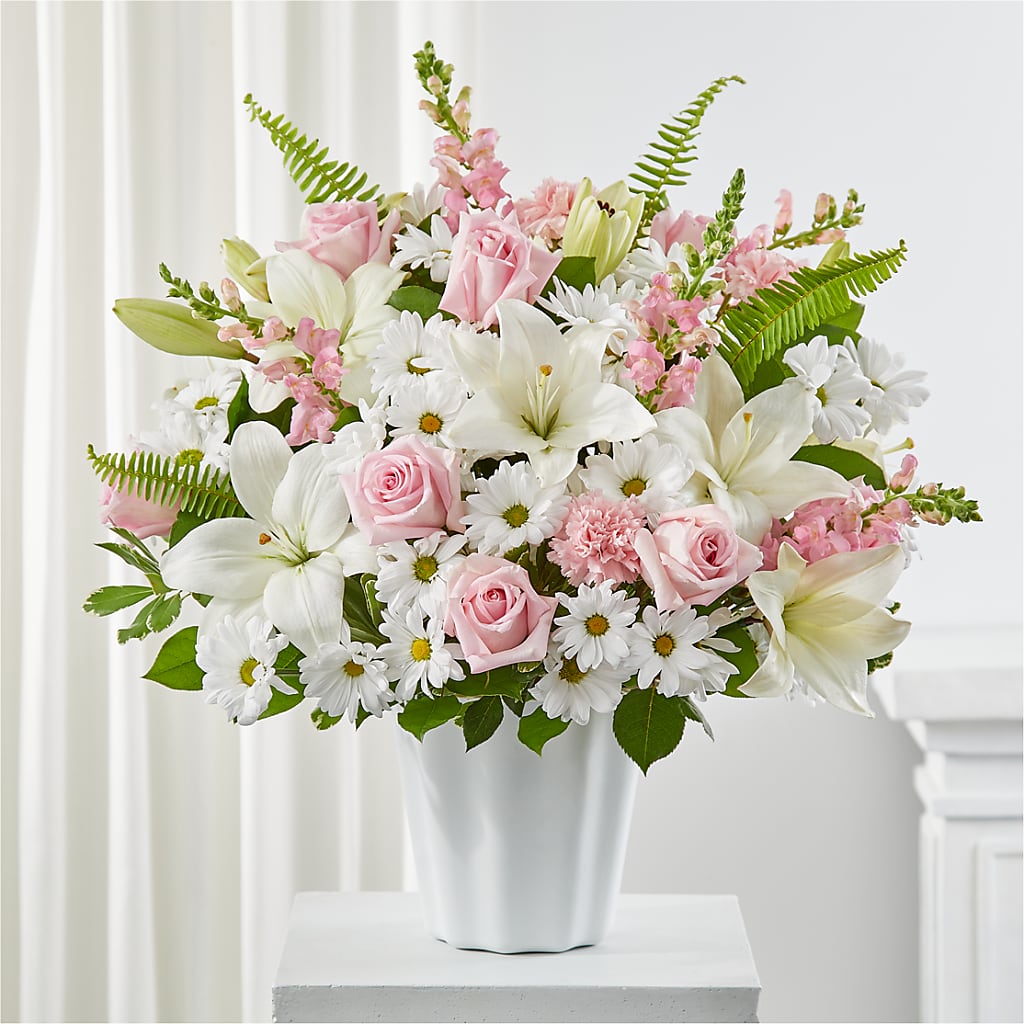 Soft Touch Tabletop Basket – SINK'S FLOWER SHOP & GREENHOUSE, Findlay OH