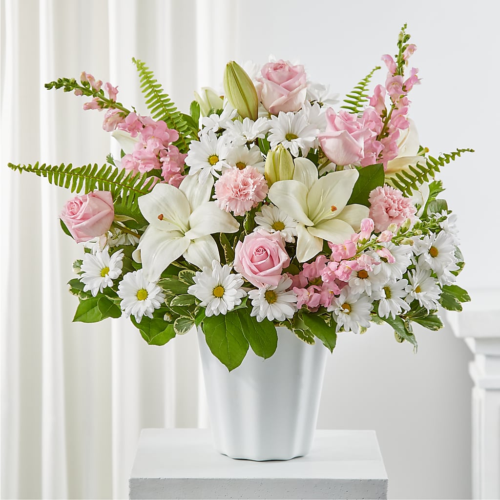 Soft Touch Tabletop Basket – SINK'S FLOWER SHOP & GREENHOUSE, Findlay OH
