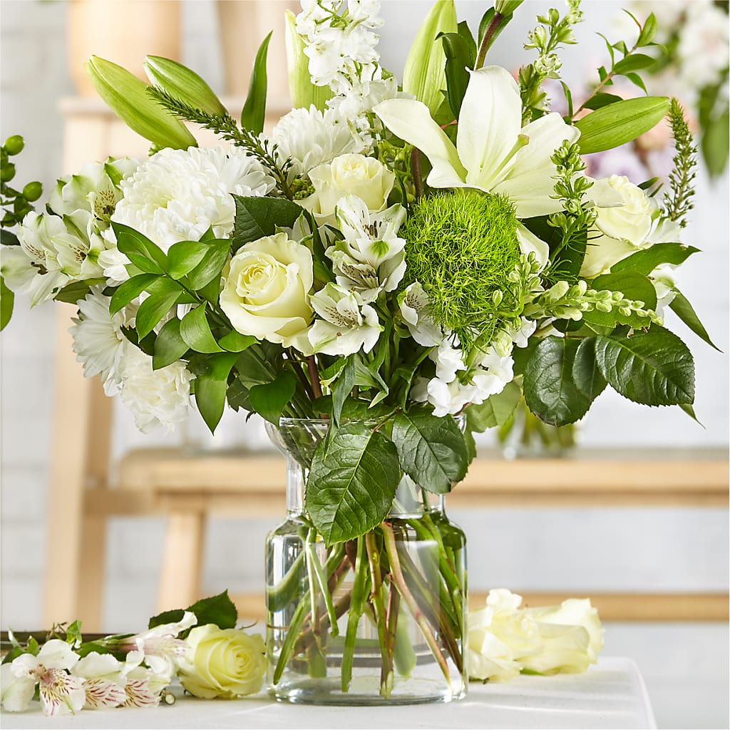 Classic Ivory – A Florist Original – SINK'S FLOWER SHOP & GREENHOUSE, Findlay OH
