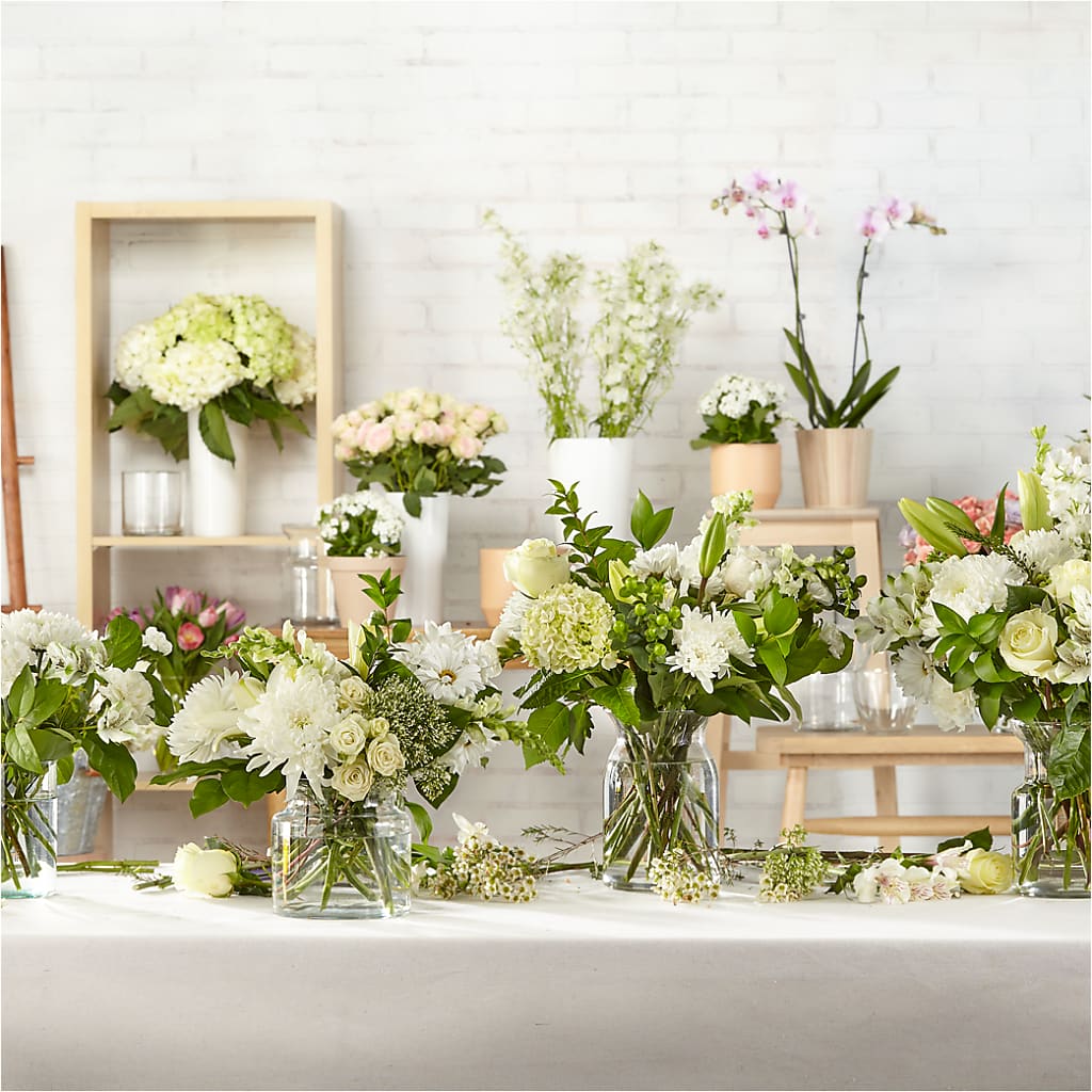 Classic Ivory – A Florist Original – SINK'S FLOWER SHOP & GREENHOUSE, Findlay OH