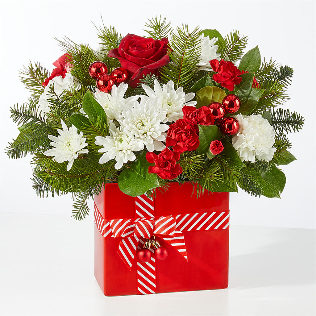 Presents Under the Tree Bouquet – SINK'S FLOWER SHOP & GREENHOUSE, Findlay OH