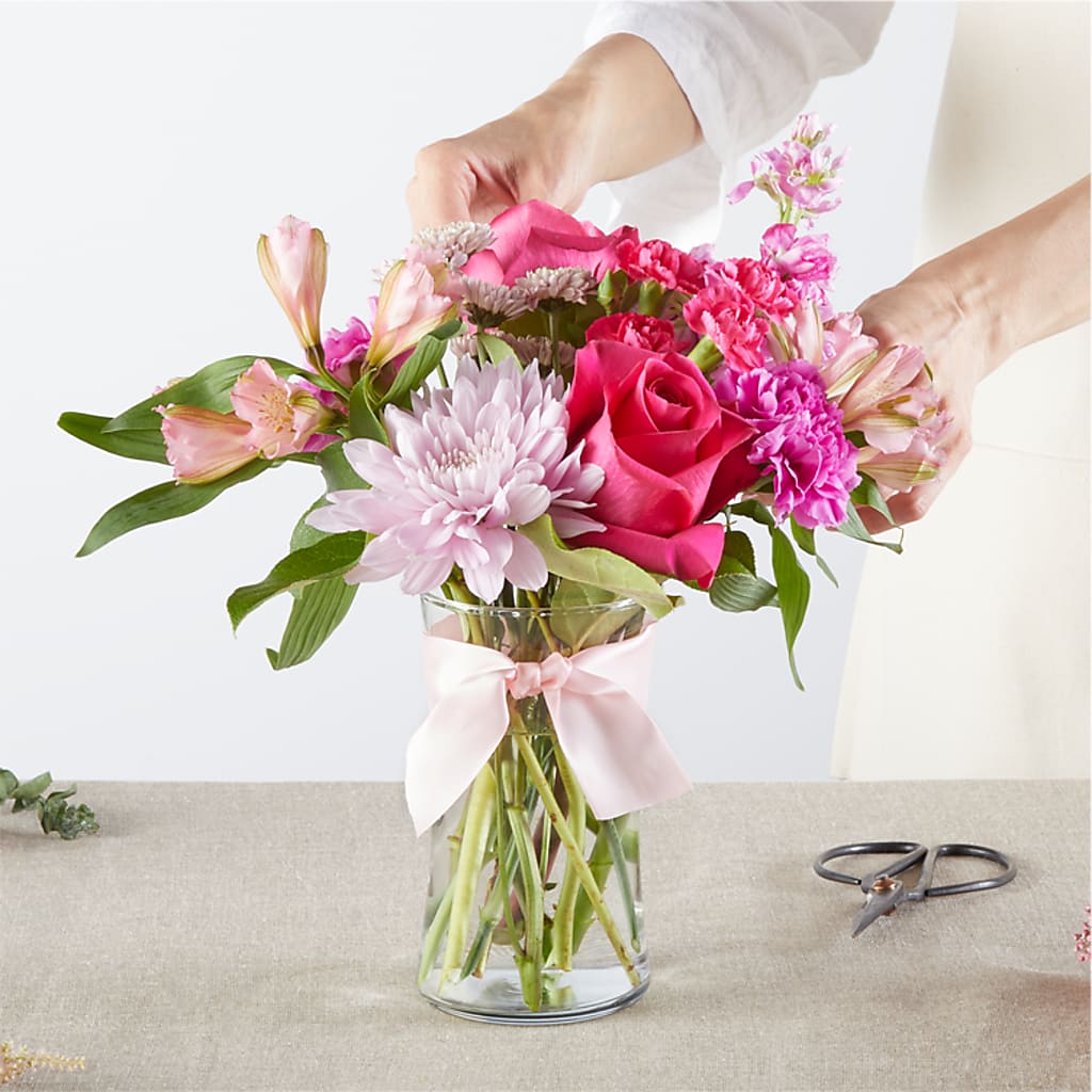 Pink Ribbon - A Florist Original – SINK'S FLOWER SHOP & GREENHOUSE, Findlay OH